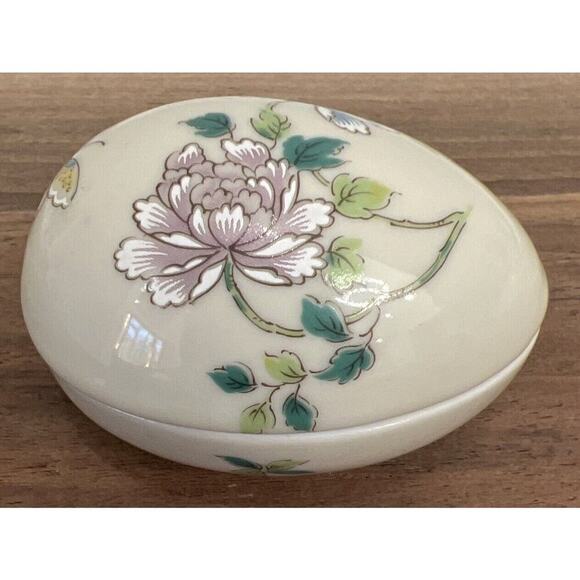 Takahashi Cho-Cho San Francisco Porcelain Trinket Egg Box Flowers Butterflies - Picture 1 of 9